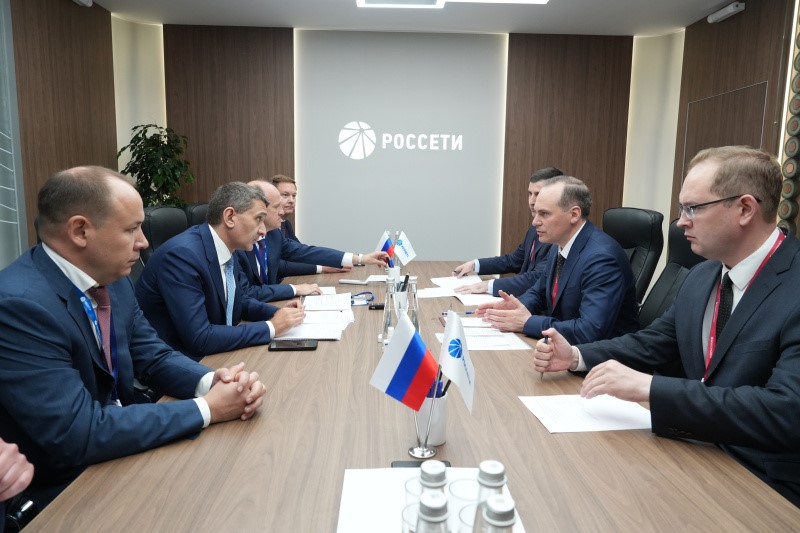 ПМЭФ: Артём Здунов и Андрей Рюмин обсудили развитие электросетевого комплекса Мордовии